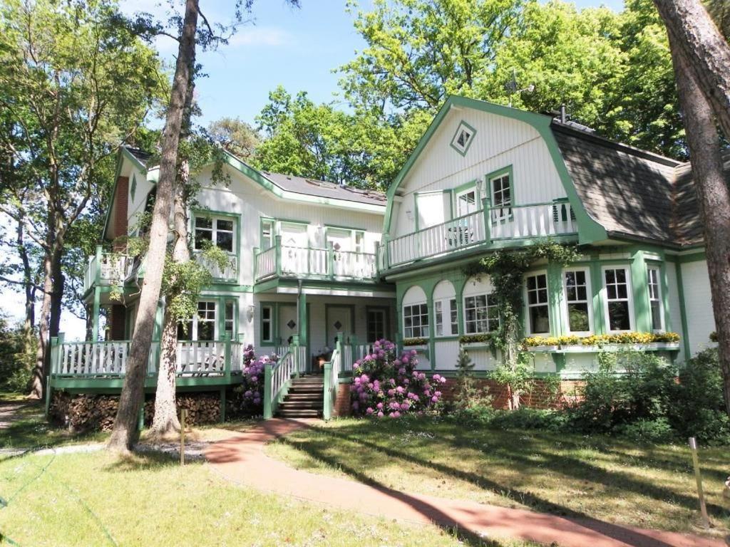 Landhaus Victoria, Schwan ボルテンハーゲン エクステリア 写真